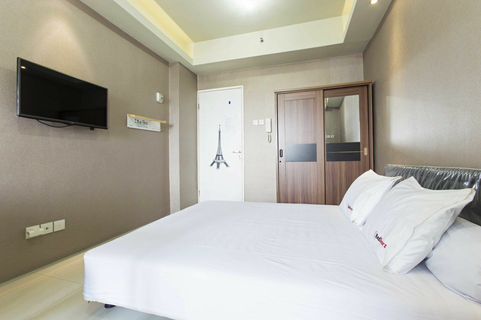 Reddoorz Apartment @ Pegangsaan Kelapa Gading 3 Джакарта Экстерьер фото